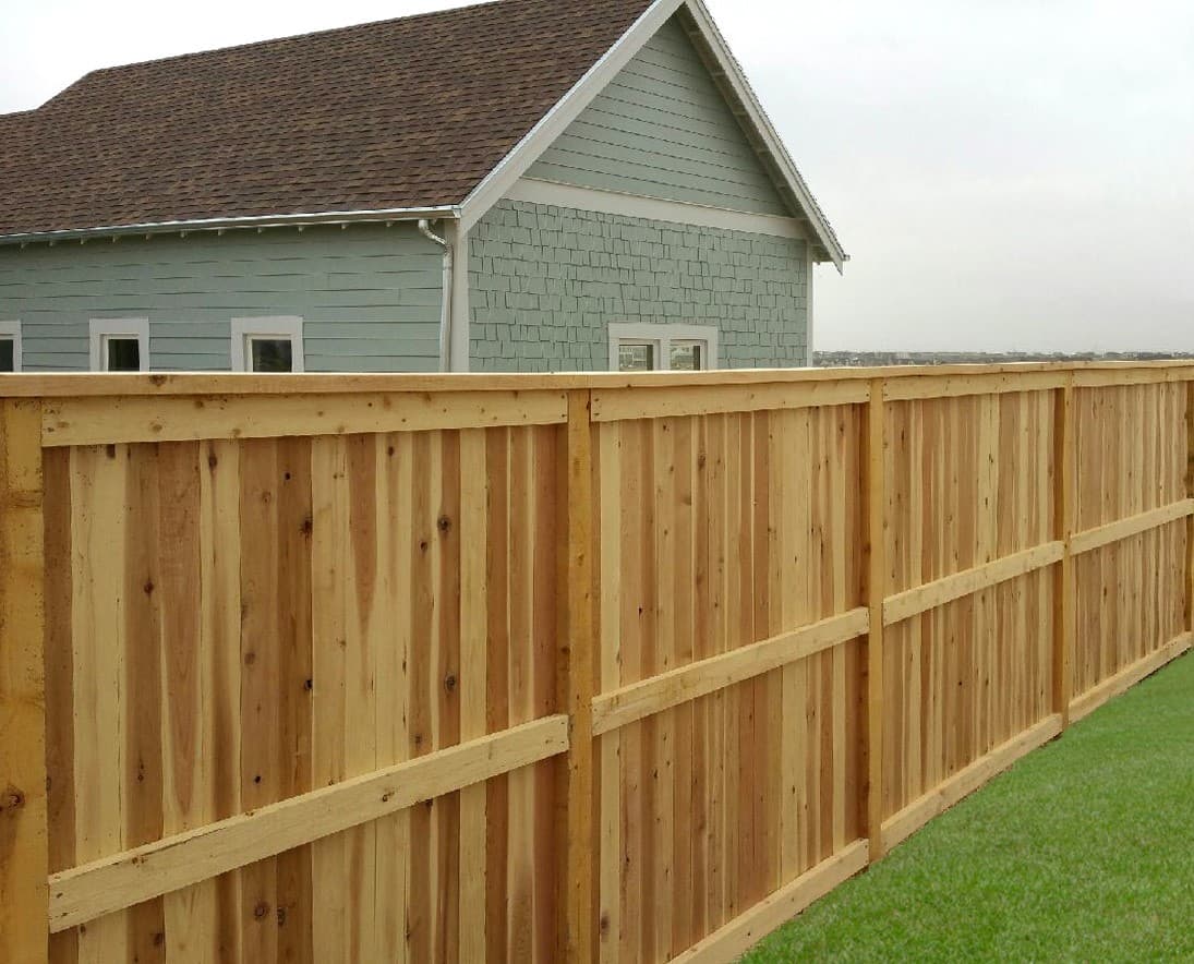 6-Foot Cedar Picture Frame Fence