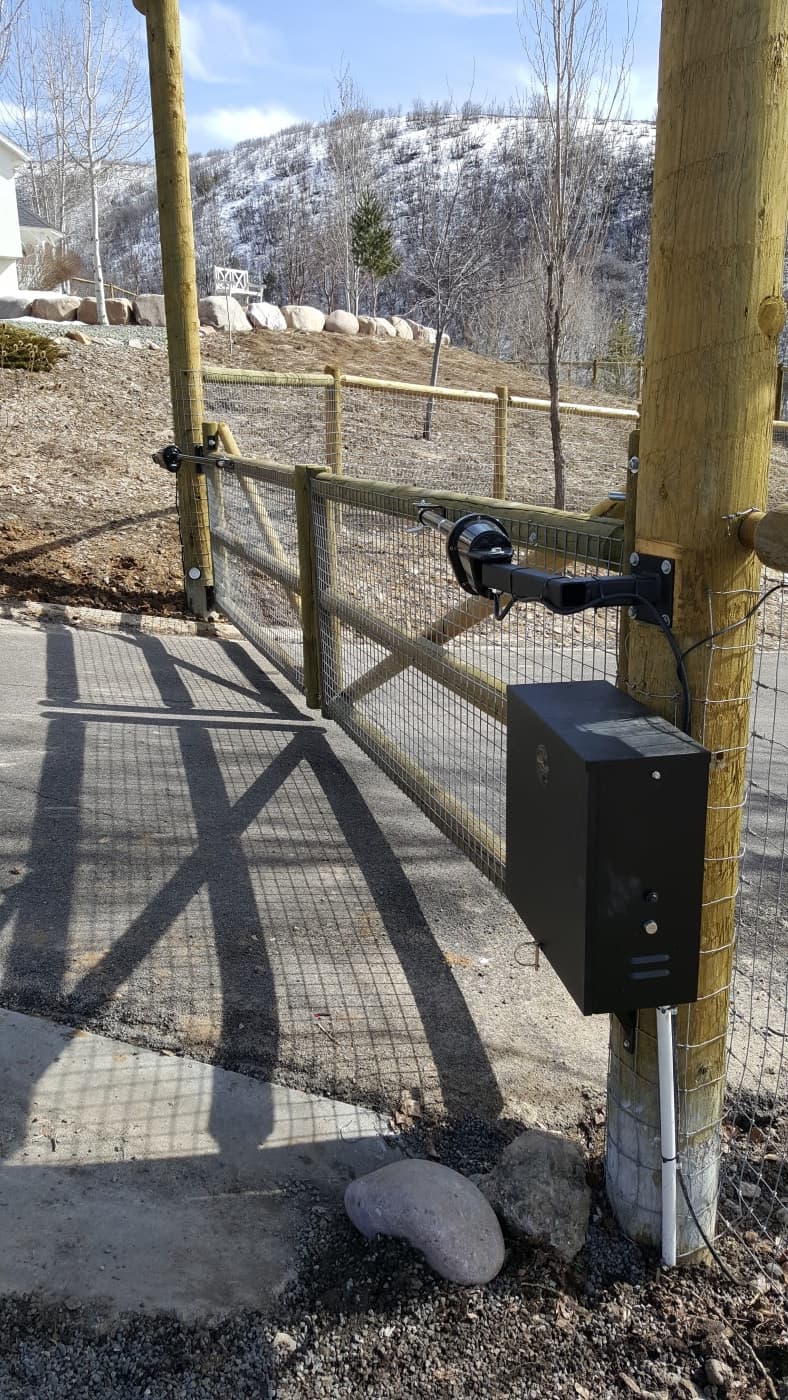 Gate with Nice Operator Arms