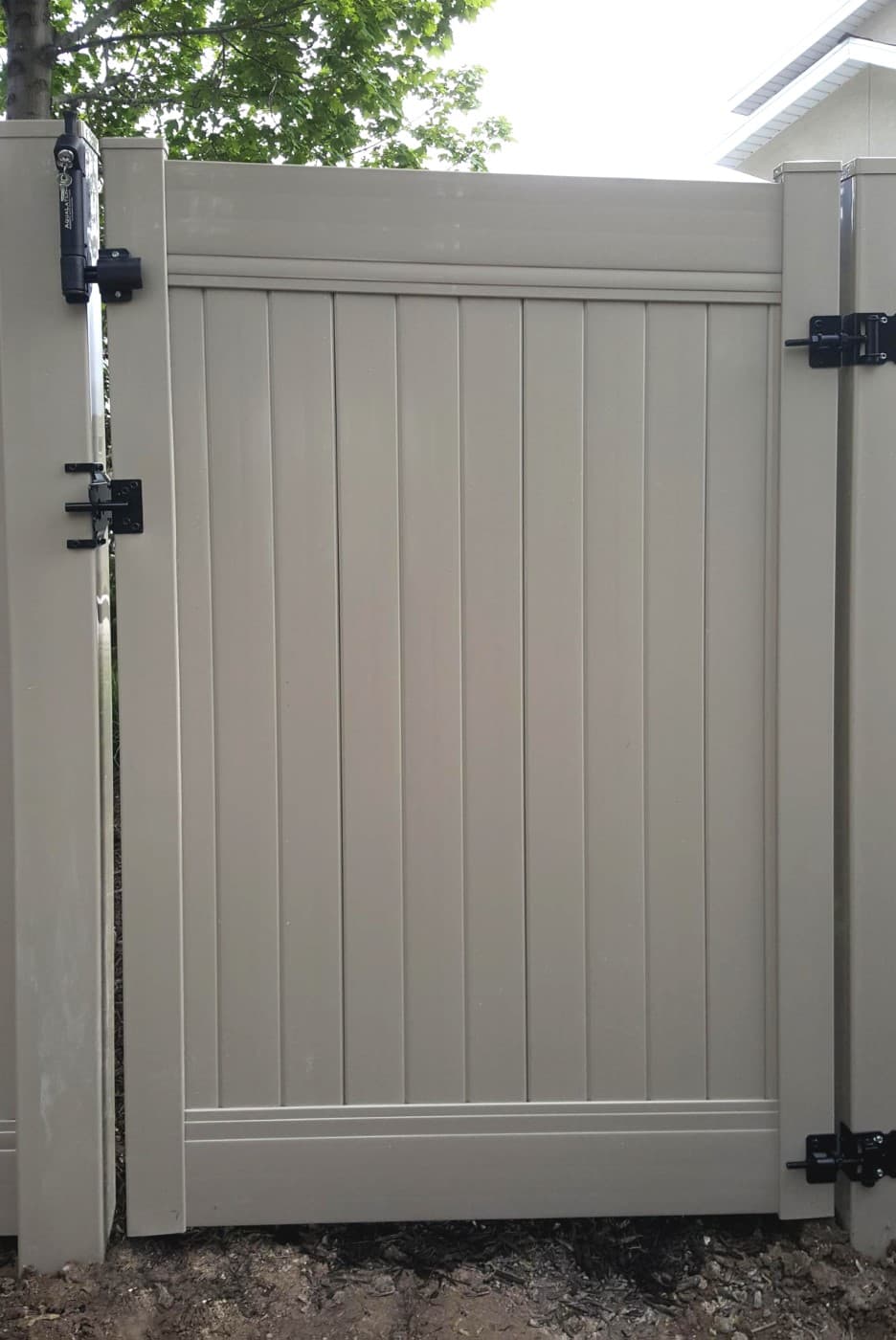 3.5-Foot Vinyl Walk Gate in Tan