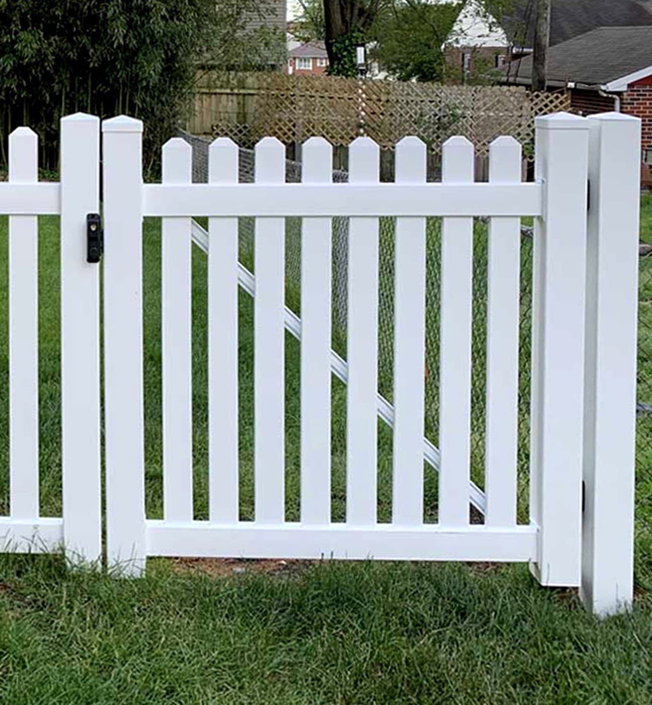 4-Foot Straight Top Vinyl Gate