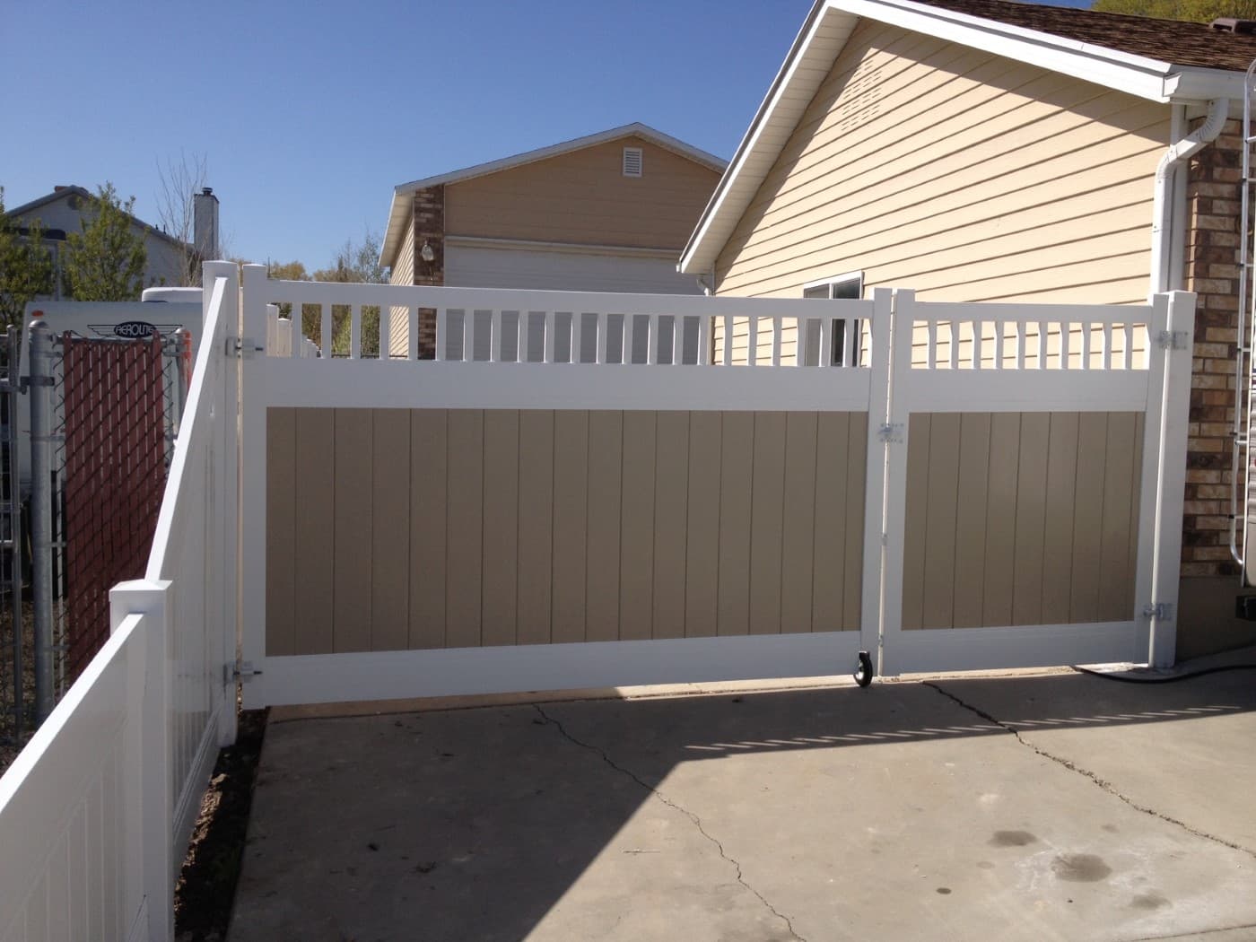 White and Tan Gate with Accent Top