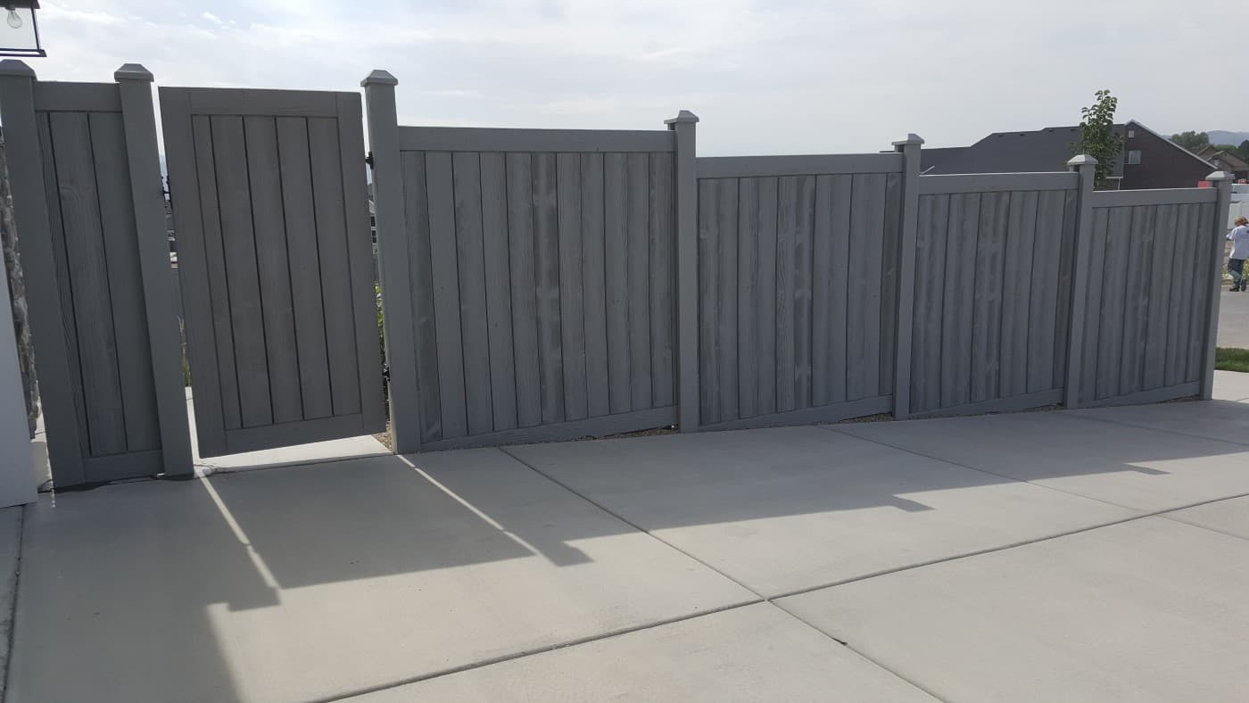 SimTek Fence in a Residential Setting