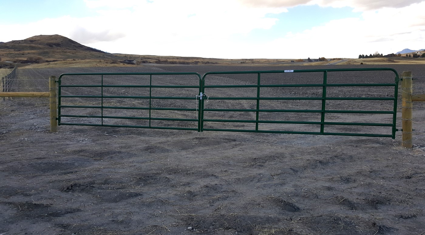 Agricultural Fence with Durable Design