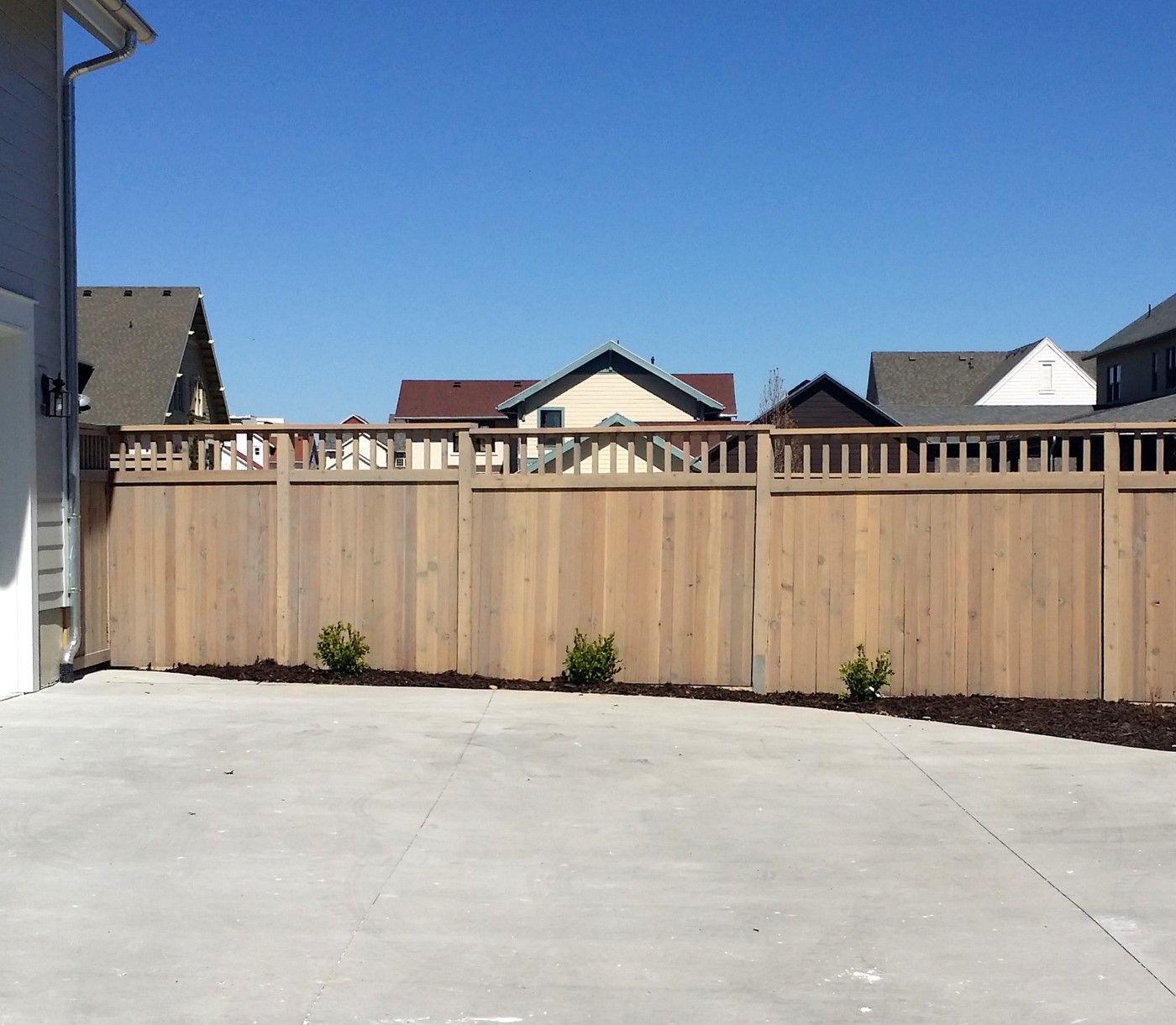 6-Foot Cedar Fence with Accent Top