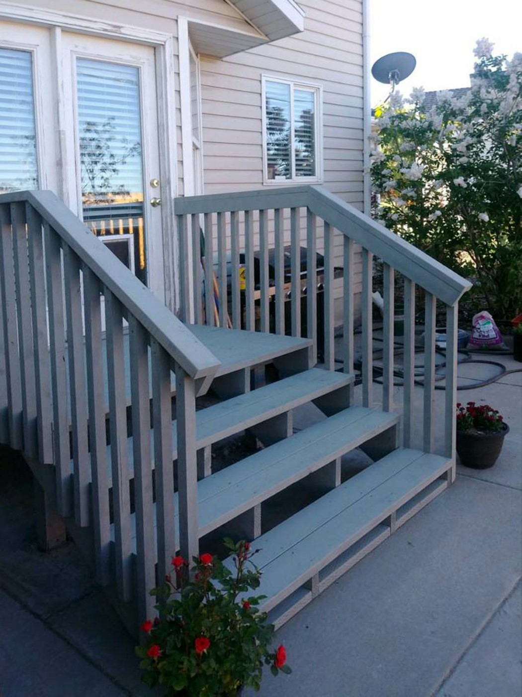 Cedar Gray Stained Deck Railing