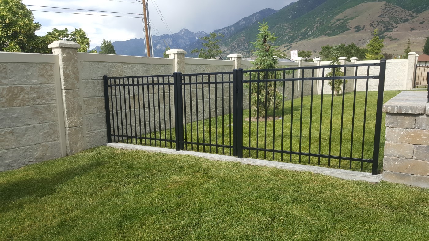 4-Foot Majestic Ornamental Fence