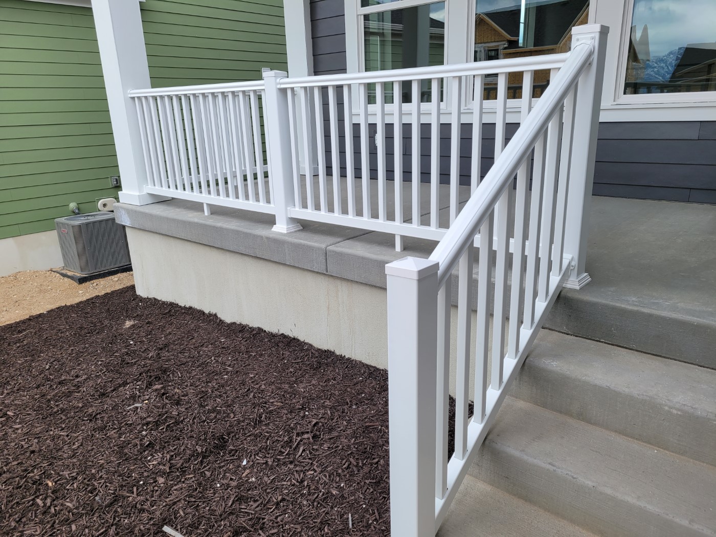 Modern Railing System for Decks