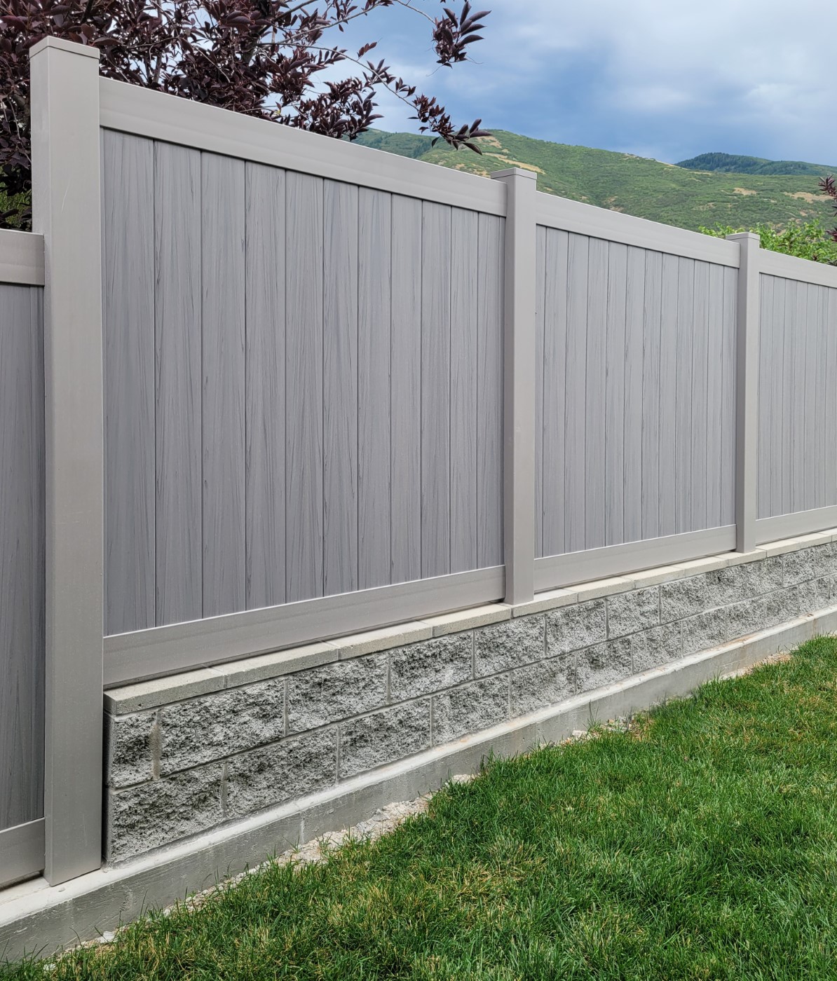 2-Foot Retaining Wall with Fence