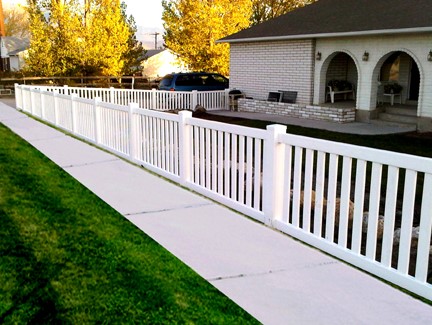 3-Foot Vinyl Picket Fence with In-Rail Design